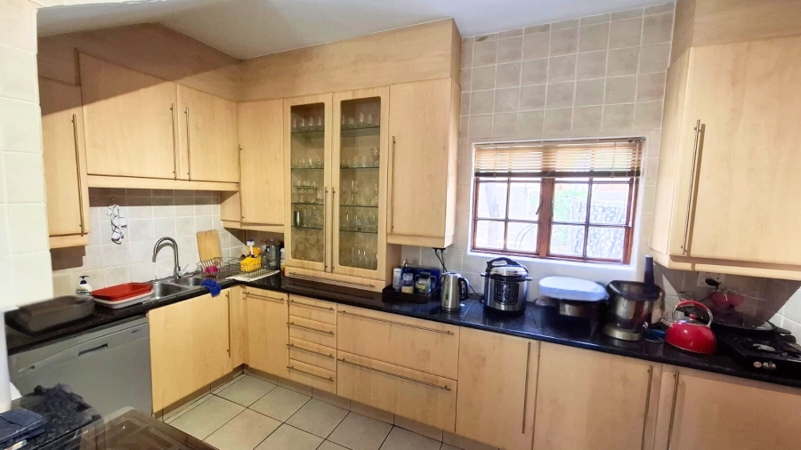 5 Bedroom Property for Sale in Kyalami Hills Gauteng