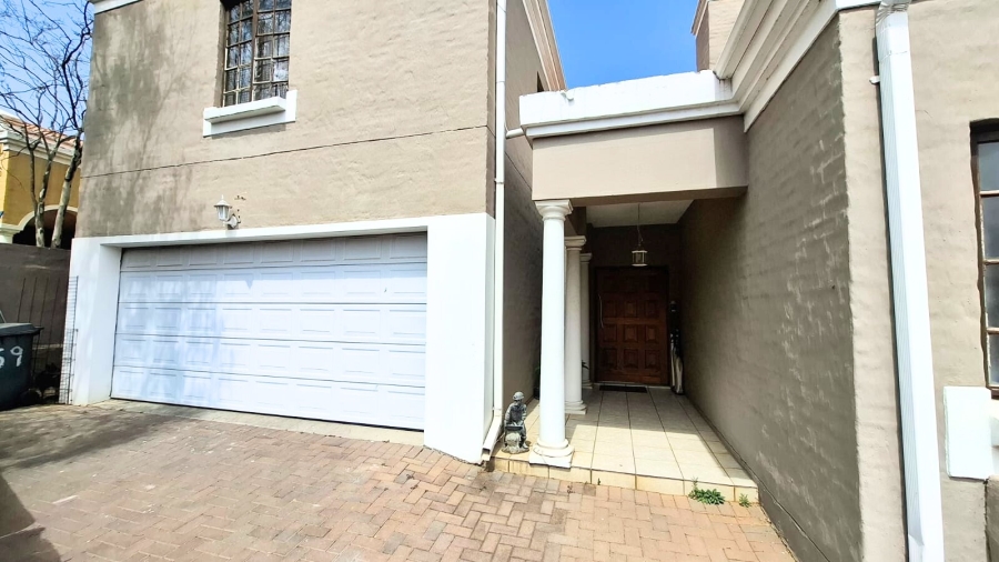 5 Bedroom Property for Sale in Kyalami Hills Gauteng