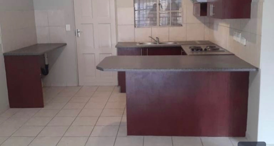 To Let 2 Bedroom Property for Rent in North Riding Gauteng