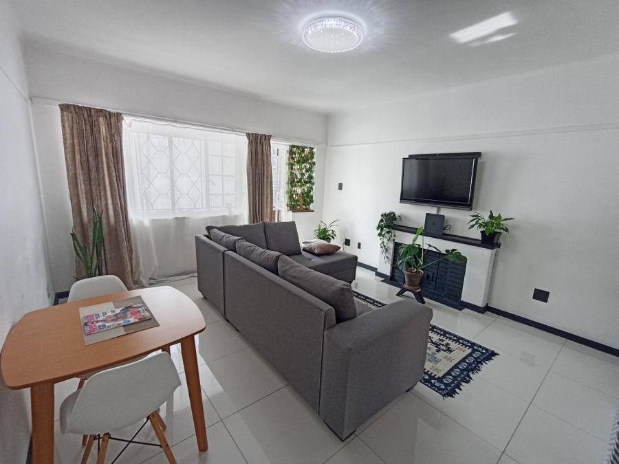 To Let 1 Bedroom Property for Rent in Waverley Gauteng