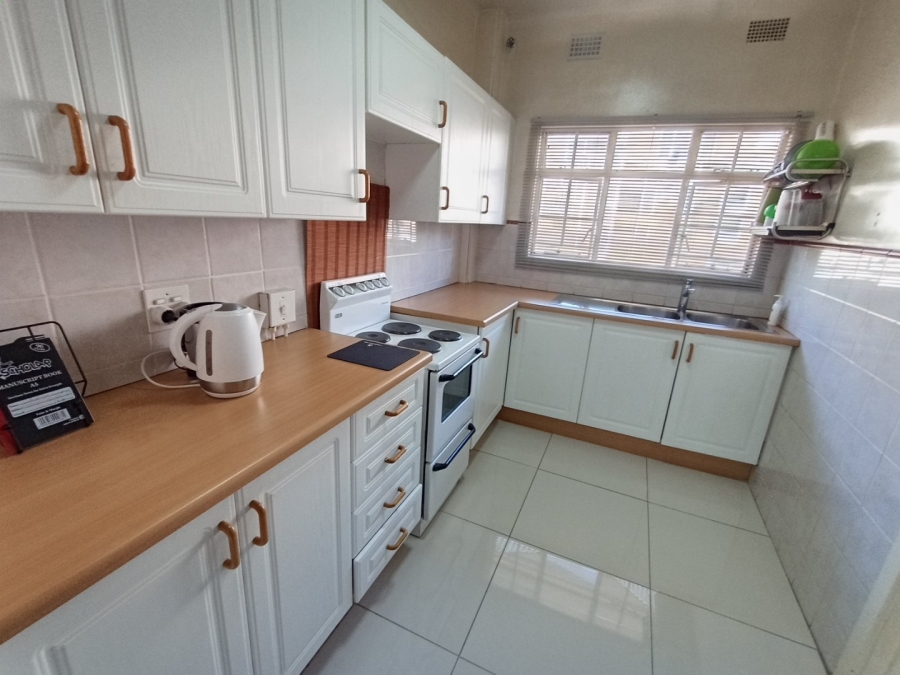 To Let 1 Bedroom Property for Rent in Waverley Gauteng