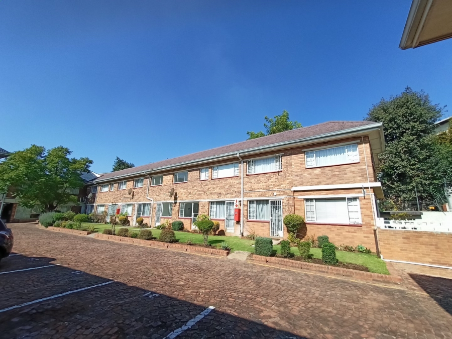 To Let 1 Bedroom Property for Rent in Waverley Gauteng