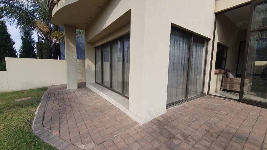 4 Bedroom Property for Sale in Blue Valley Golf Estate Gauteng