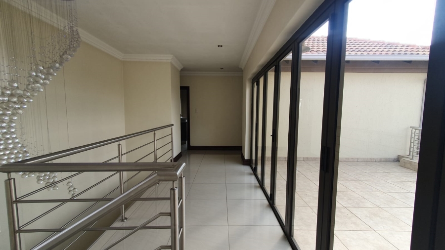 4 Bedroom Property for Sale in Blue Valley Golf Estate Gauteng