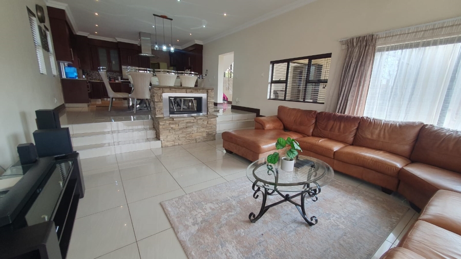 4 Bedroom Property for Sale in Blue Valley Golf Estate Gauteng