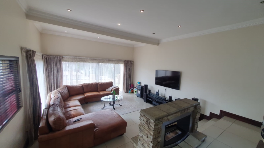 4 Bedroom Property for Sale in Blue Valley Golf Estate Gauteng