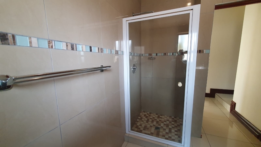 4 Bedroom Property for Sale in Blue Valley Golf Estate Gauteng