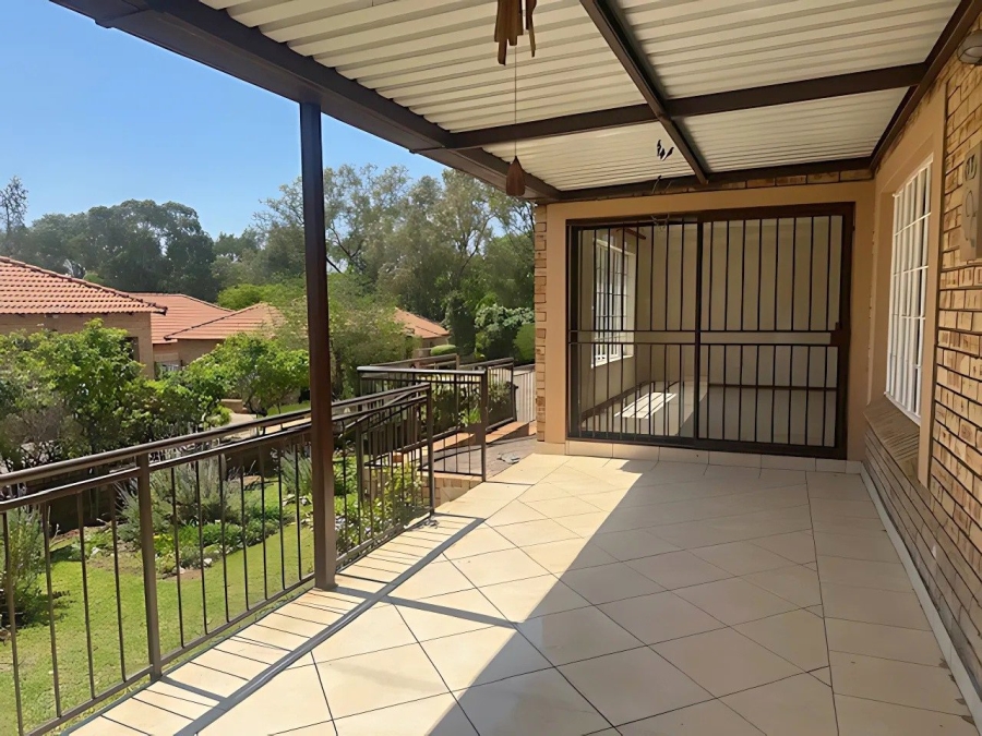 3 Bedroom Property for Sale in Honeydew Manor Gauteng
