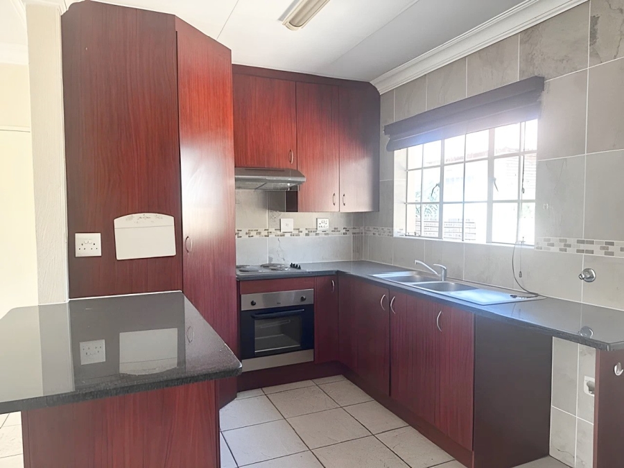 3 Bedroom Property for Sale in Honeydew Manor Gauteng
