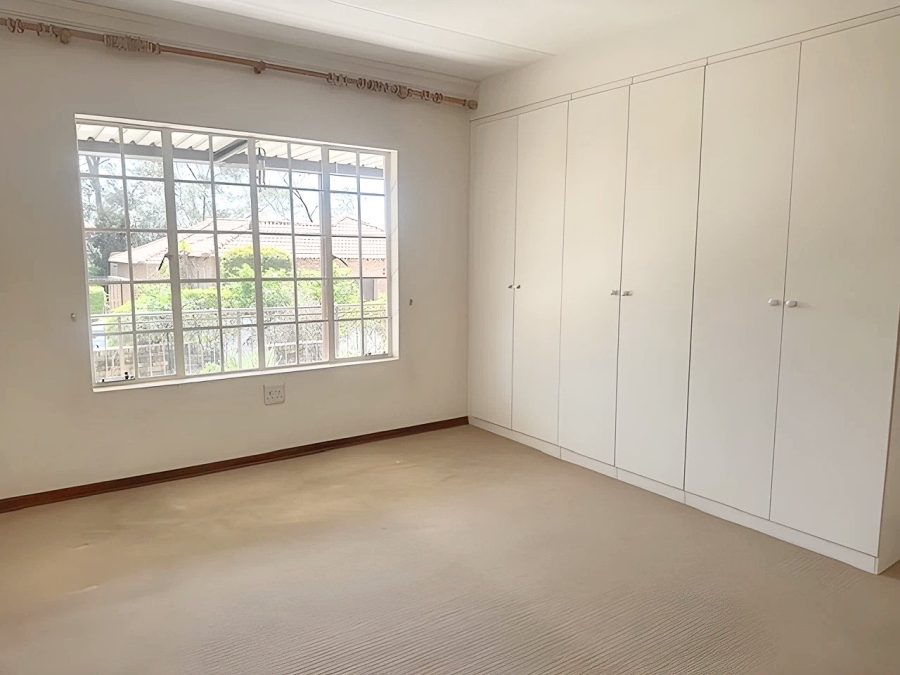 3 Bedroom Property for Sale in Honeydew Manor Gauteng