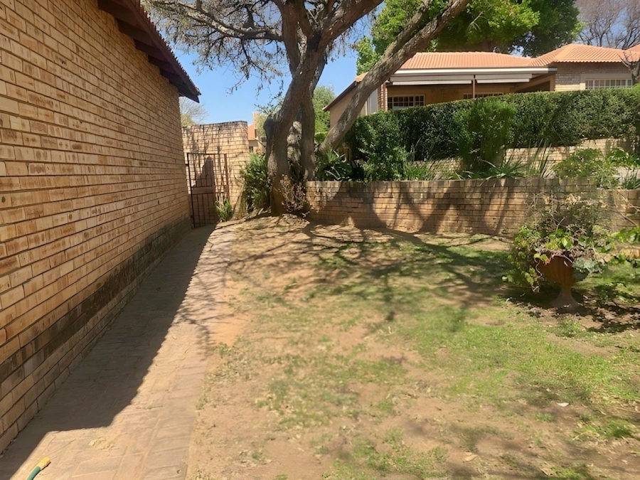 3 Bedroom Property for Sale in Honeydew Manor Gauteng