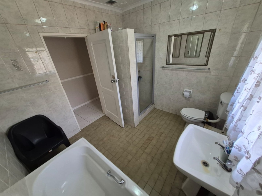 4 Bedroom Property for Sale in Wingate Park Gauteng
