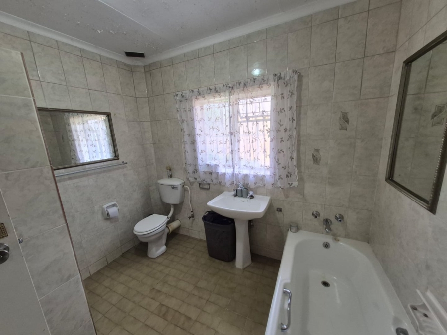 4 Bedroom Property for Sale in Wingate Park Gauteng