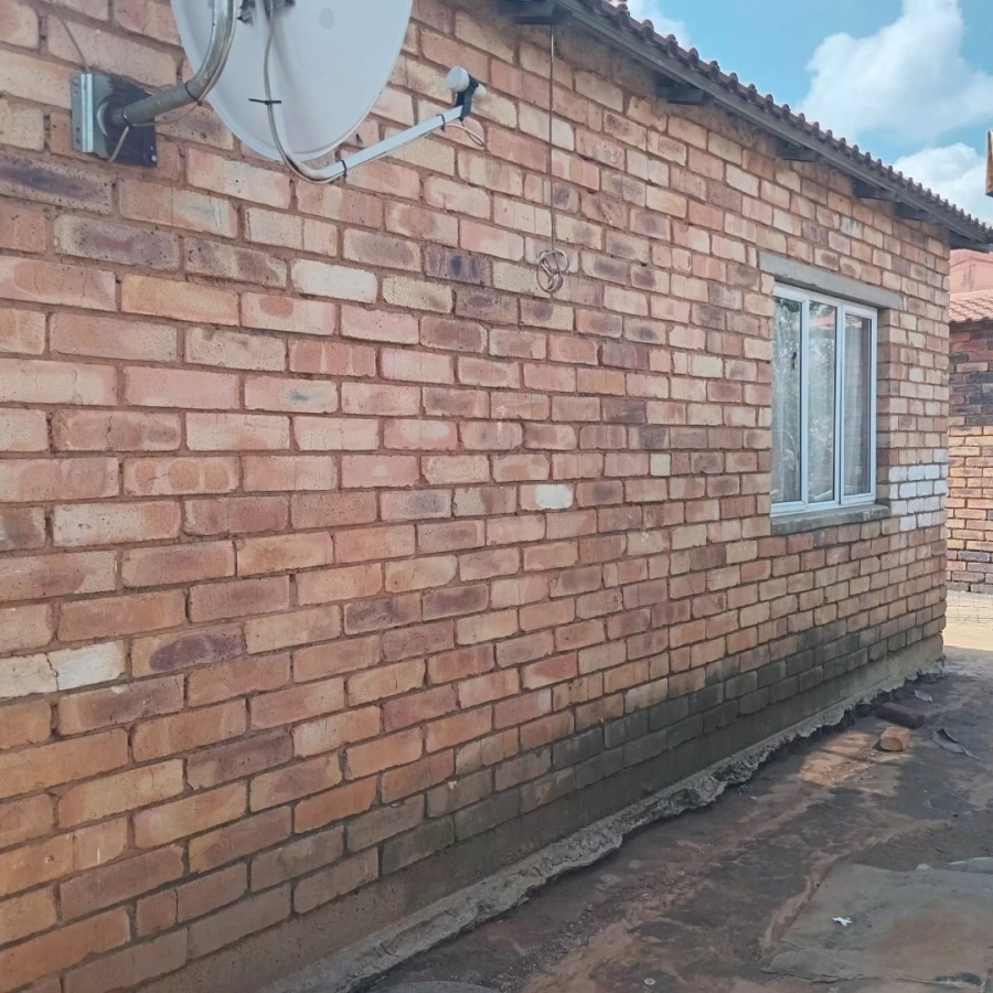 2 Bedroom Property for Sale in Daveyton Gauteng