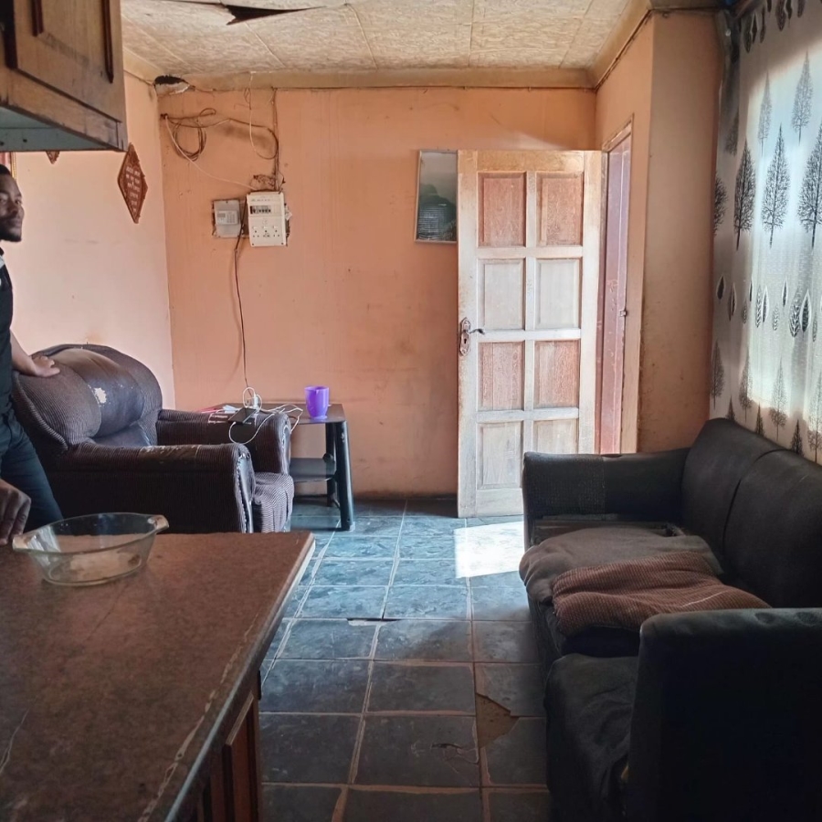 2 Bedroom Property for Sale in Daveyton Gauteng