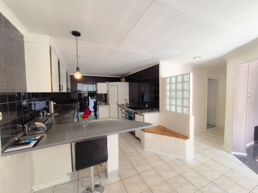 3 Bedroom Property for Sale in Vanderbijlpark SE 4 Gauteng