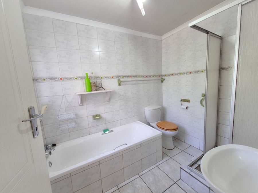 3 Bedroom Property for Sale in Vanderbijlpark SE 4 Gauteng