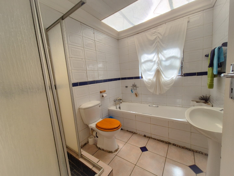 3 Bedroom Property for Sale in Vanderbijlpark SE 4 Gauteng