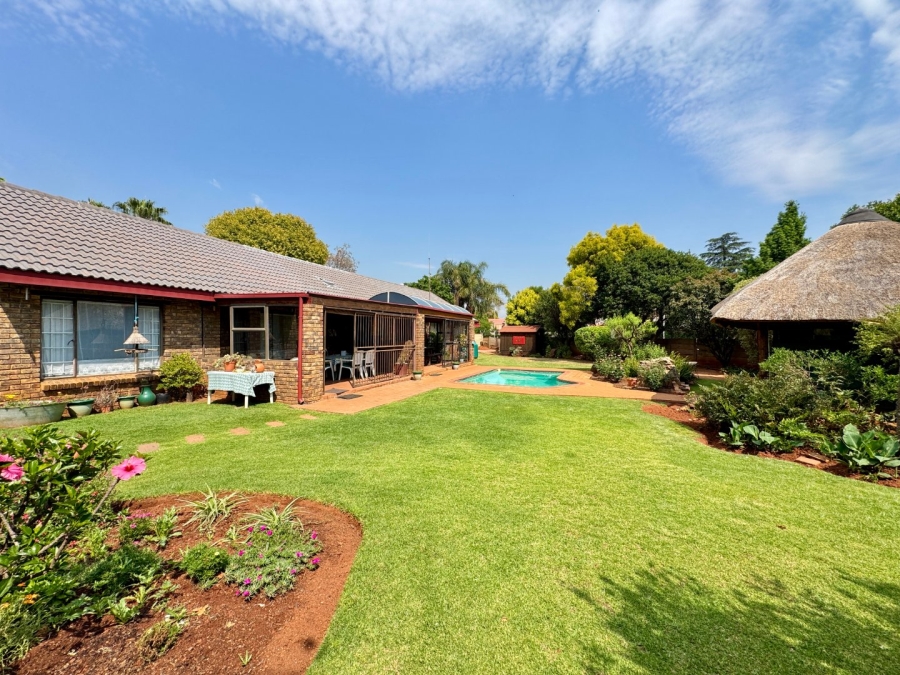 4 Bedroom Property for Sale in Pierre Van Ryneveld Gauteng
