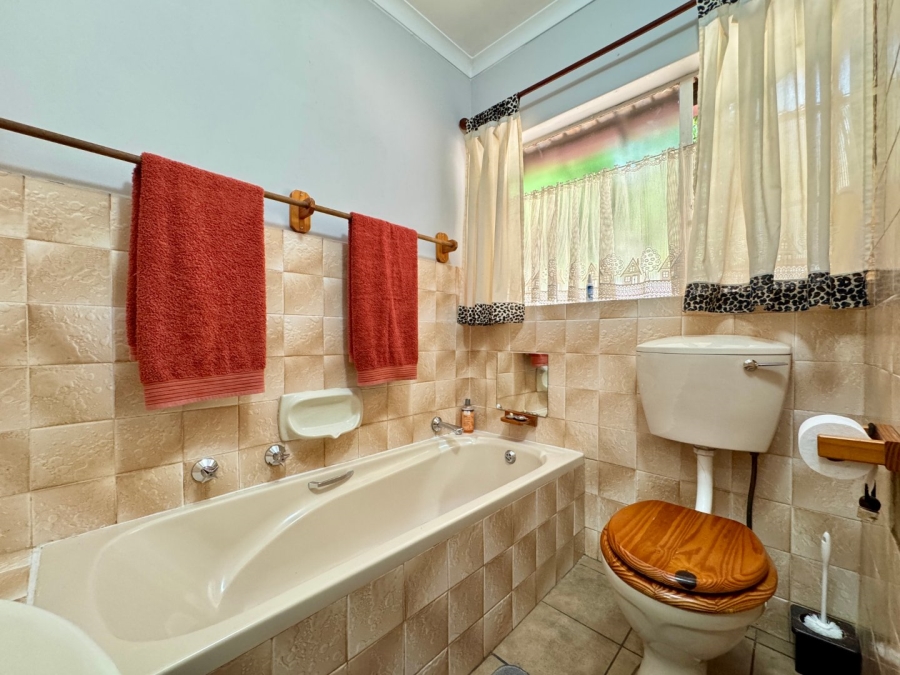4 Bedroom Property for Sale in Pierre Van Ryneveld Gauteng