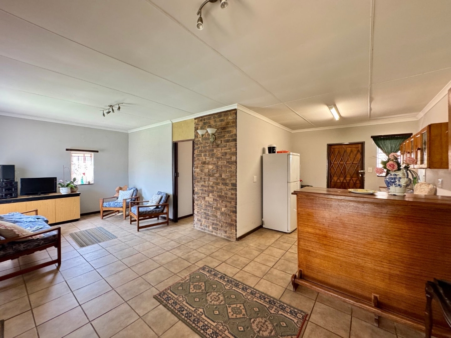 4 Bedroom Property for Sale in Pierre Van Ryneveld Gauteng