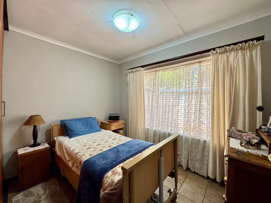 4 Bedroom Property for Sale in Pierre Van Ryneveld Gauteng