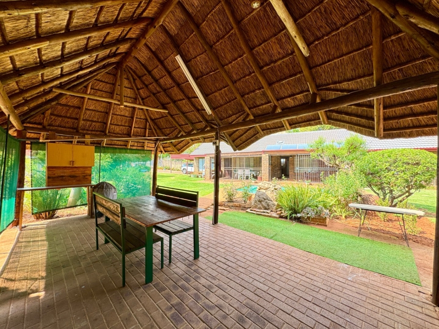 4 Bedroom Property for Sale in Pierre Van Ryneveld Gauteng