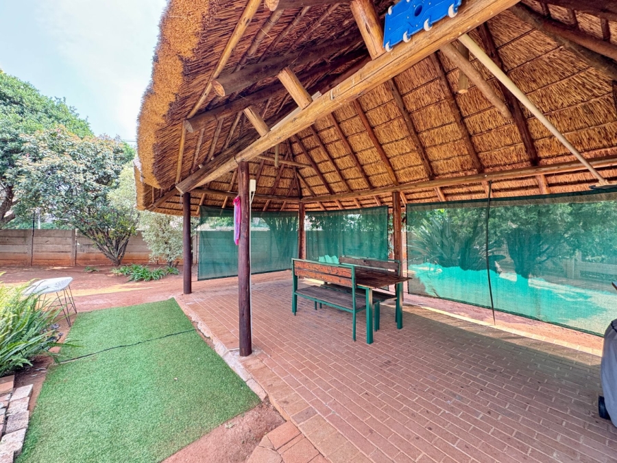 4 Bedroom Property for Sale in Pierre Van Ryneveld Gauteng