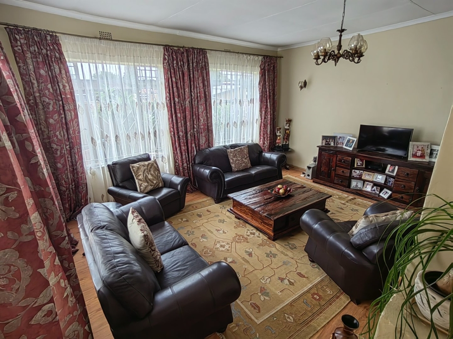 5 Bedroom Property for Sale in Sophiatown Gauteng