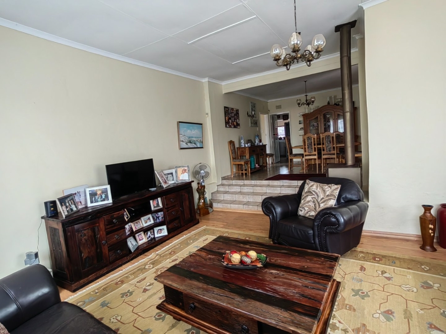 5 Bedroom Property for Sale in Sophiatown Gauteng