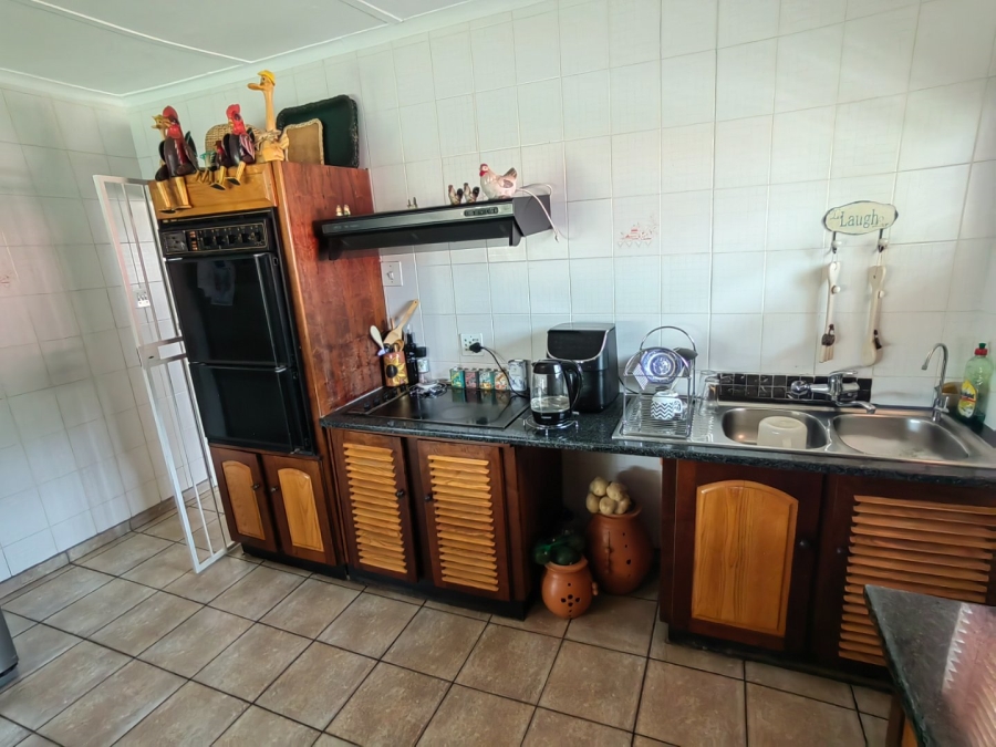 5 Bedroom Property for Sale in Sophiatown Gauteng