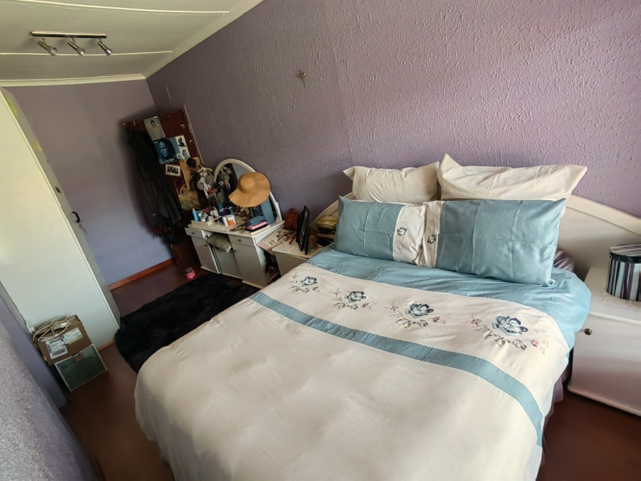 5 Bedroom Property for Sale in Sophiatown Gauteng