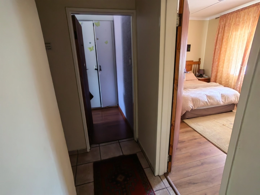 5 Bedroom Property for Sale in Sophiatown Gauteng