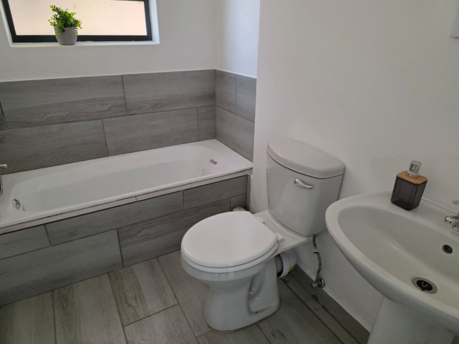 3 Bedroom Property for Sale in Albertsdal Gauteng