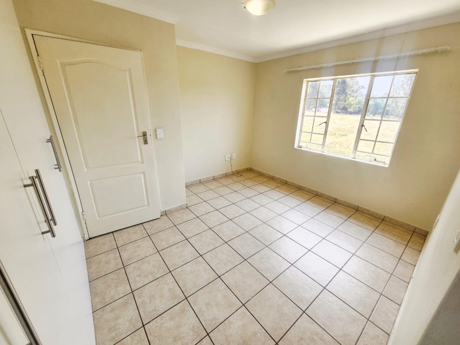 To Let 2 Bedroom Property for Rent in Raslouw Gauteng
