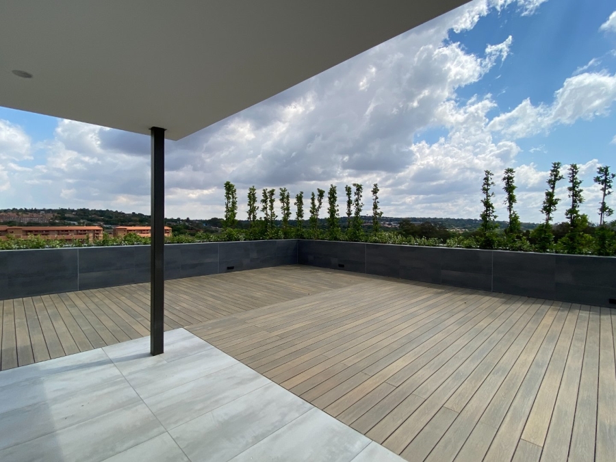To Let commercial Property for Rent in Die Hoewes Gauteng