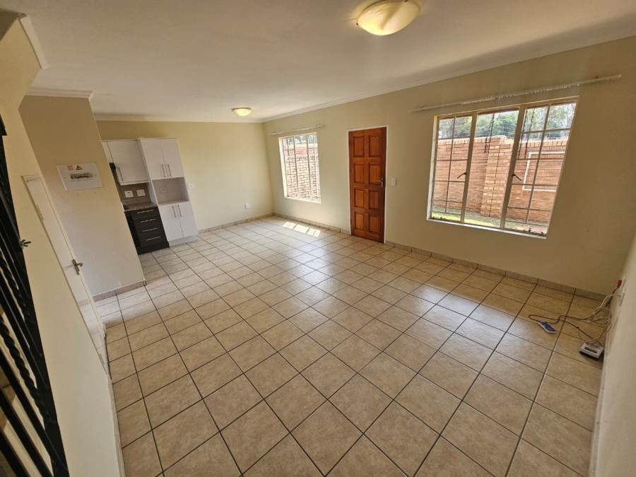 To Let 3 Bedroom Property for Rent in Raslouw Gauteng