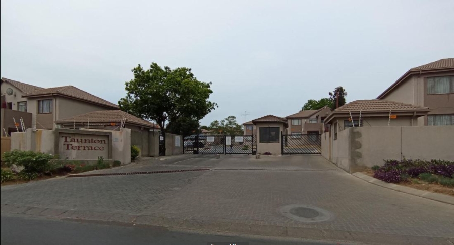2 Bedroom Property for Sale in Vorna Valley Gauteng