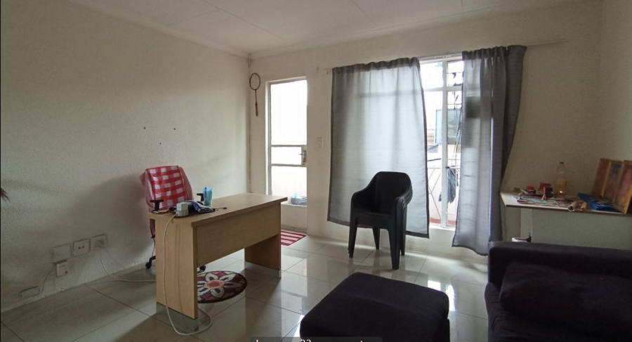 2 Bedroom Property for Sale in Vorna Valley Gauteng