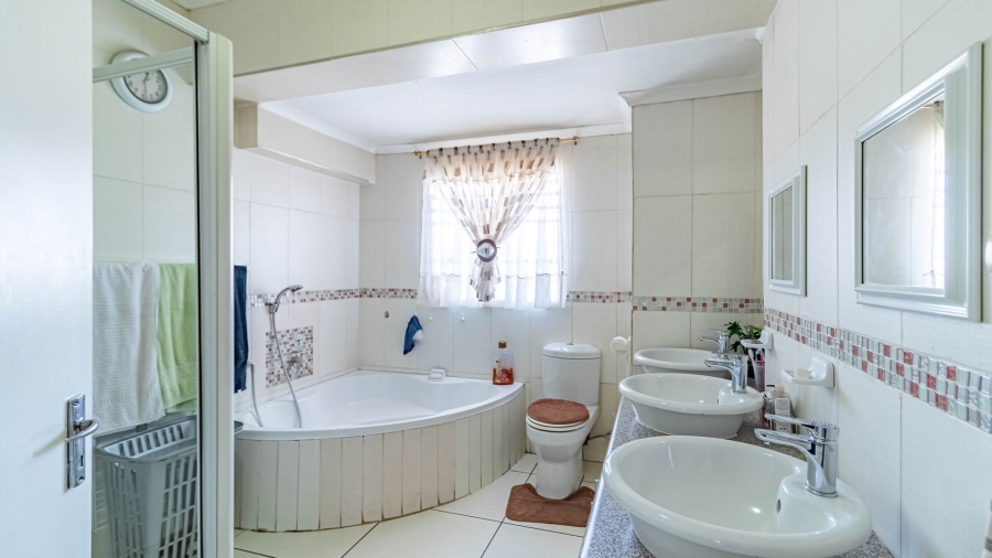 3 Bedroom Property for Sale in The Hill Gauteng