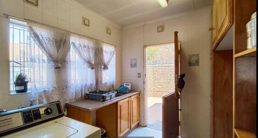 3 Bedroom Property for Sale in Birchleigh North Gauteng