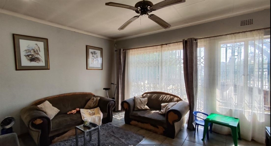 3 Bedroom Property for Sale in Birchleigh North Gauteng