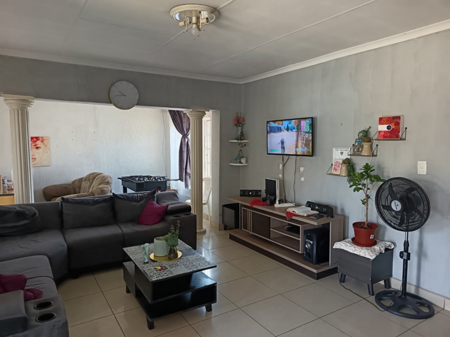 3 Bedroom Property for Sale in Lenasia South Gauteng