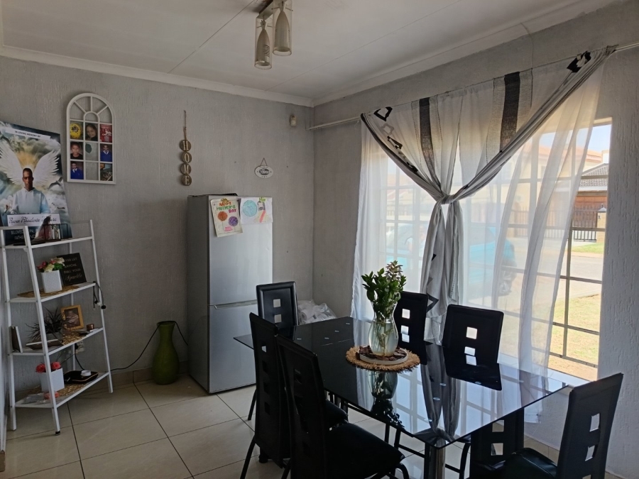 3 Bedroom Property for Sale in Lenasia South Gauteng