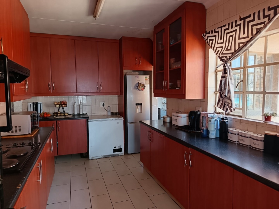 3 Bedroom Property for Sale in Lenasia South Gauteng