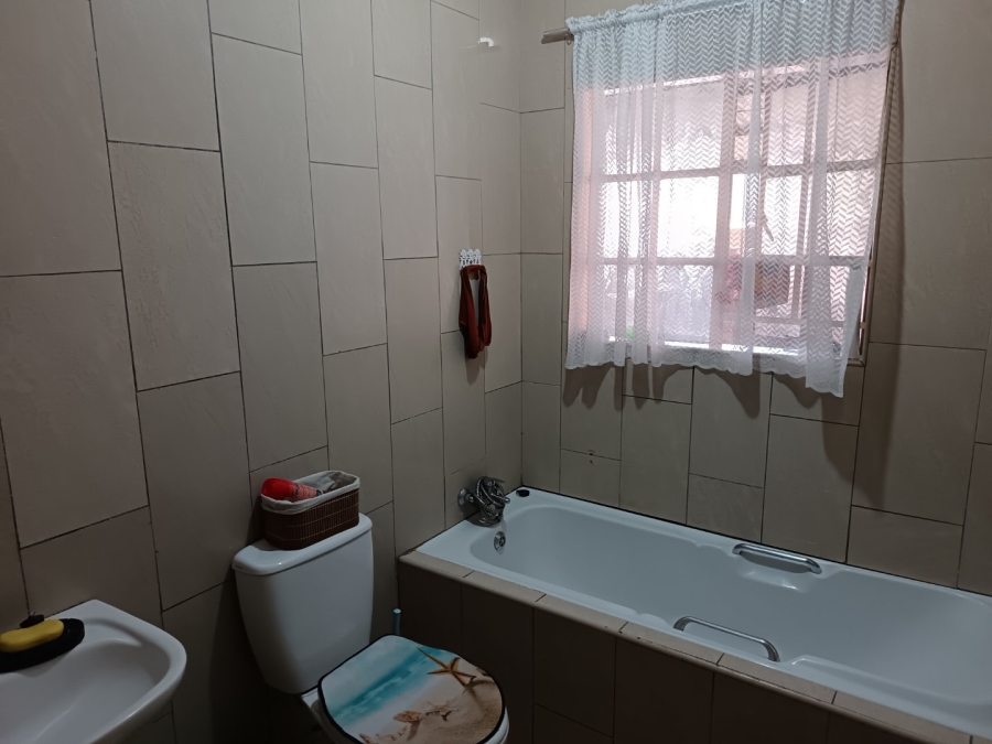 3 Bedroom Property for Sale in Lenasia South Gauteng