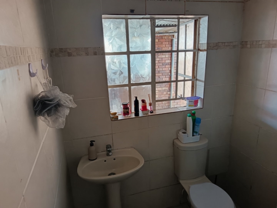 3 Bedroom Property for Sale in Lenasia South Gauteng