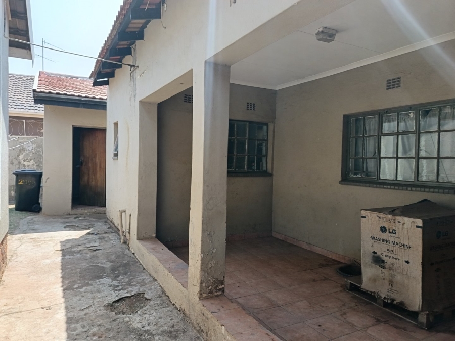3 Bedroom Property for Sale in Lenasia South Gauteng