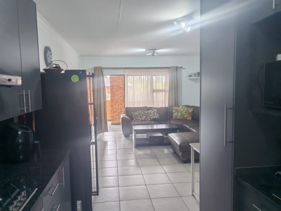 To Let 3 Bedroom Property for Rent in Ravenswood Gauteng