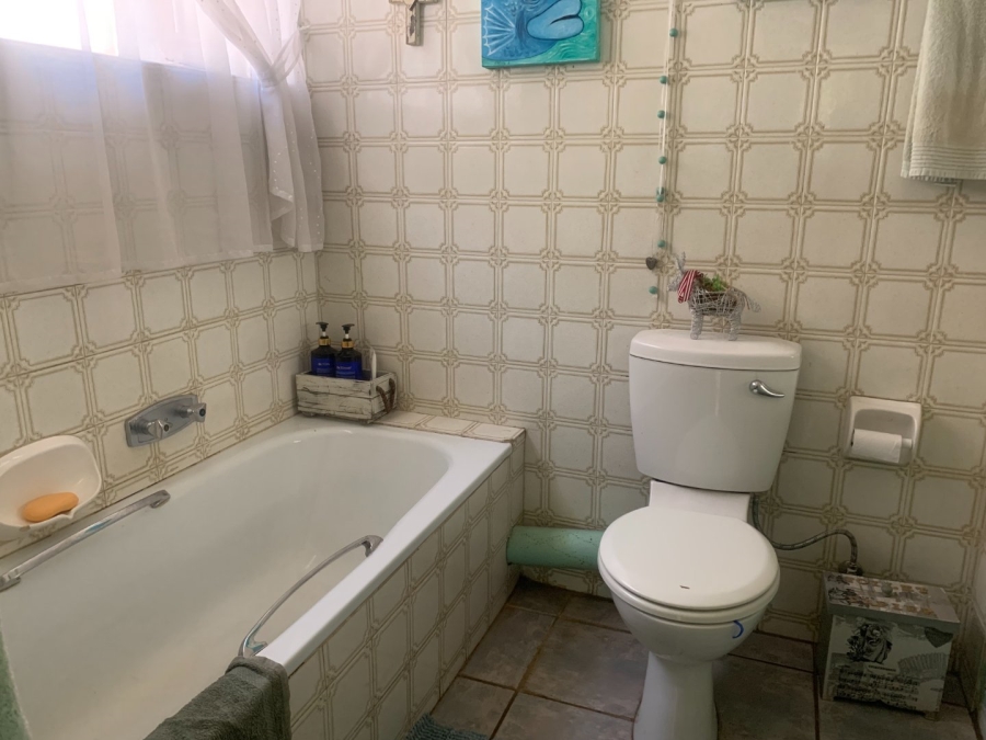 To Let 3 Bedroom Property for Rent in Valhalla Gauteng